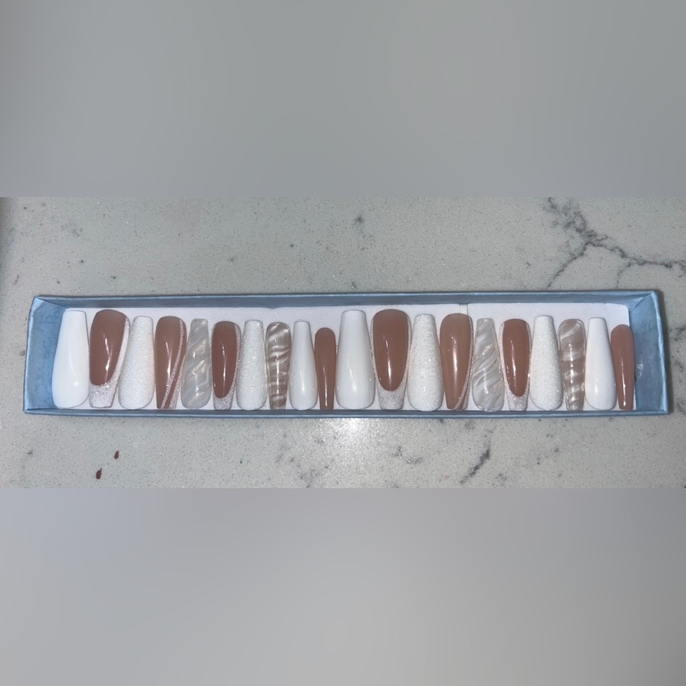 20 piece press on nails set